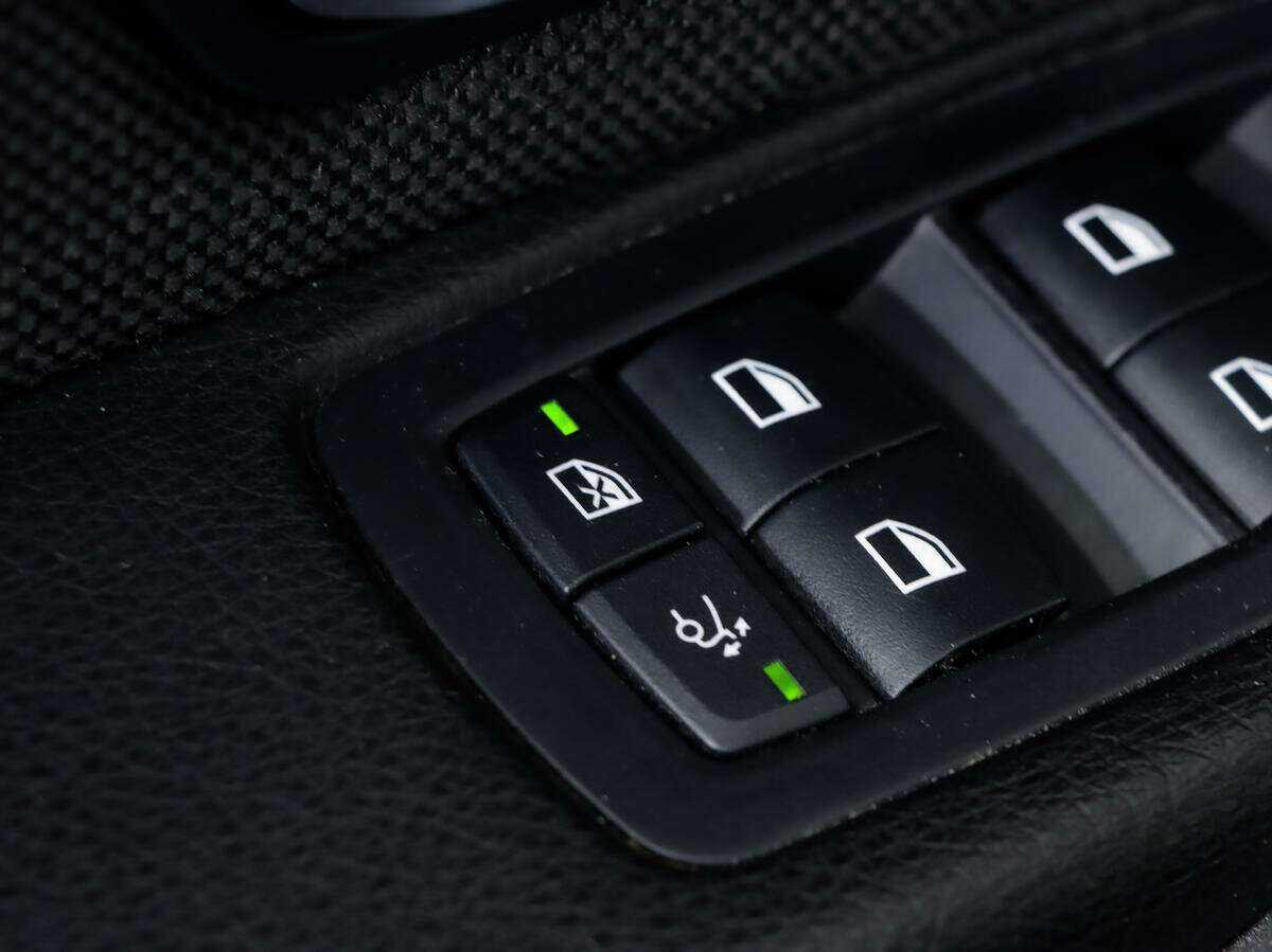 Б/У БМВ 3 серии 2014 года. Фото: #9