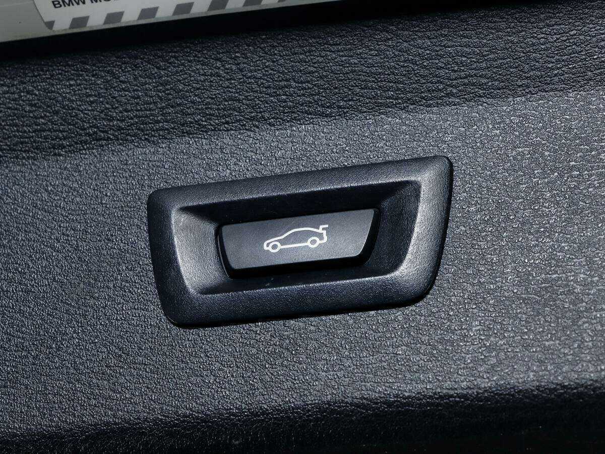 Б/У БМВ Икс1 2019 года. Фото: #17