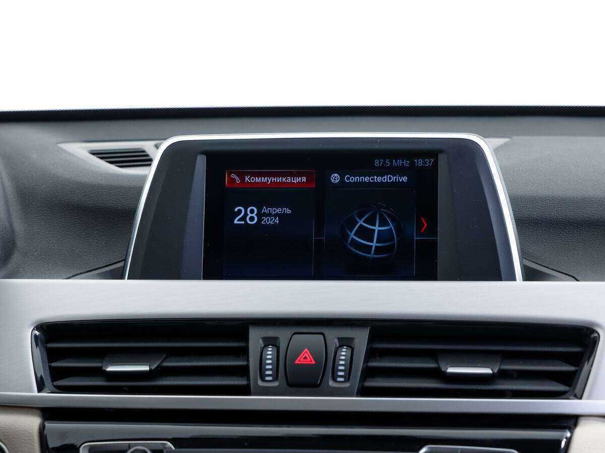 Б/У БМВ Икс1 2019 года. Фото: #19