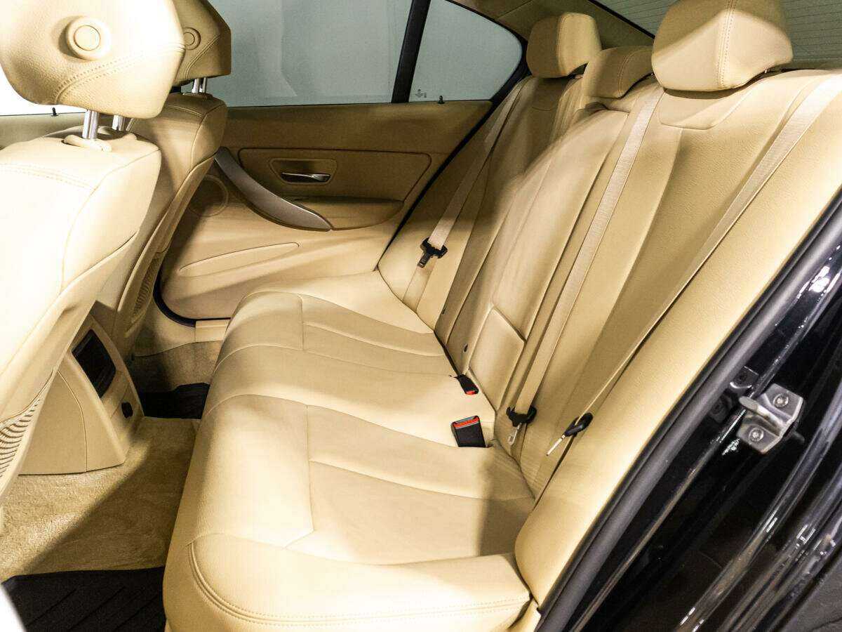 Б/У БМВ 3 серии 2014 года. Фото: #9