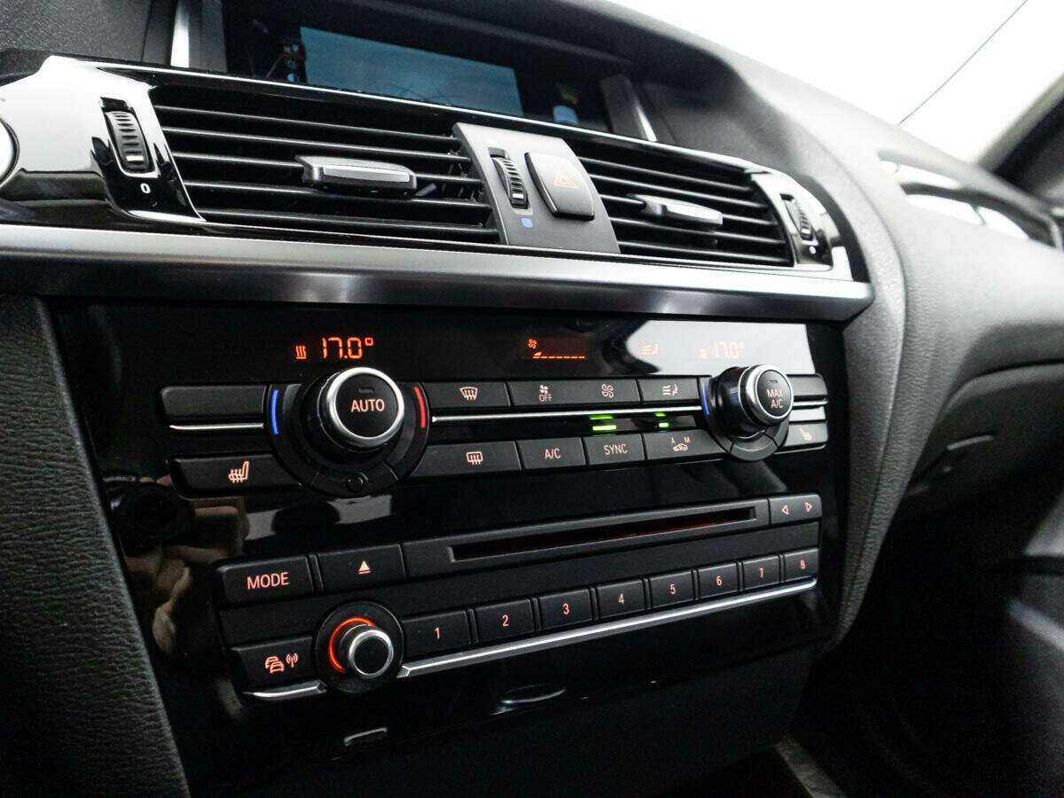 Б/У БМВ Икс3 2015 года. Фото: #20