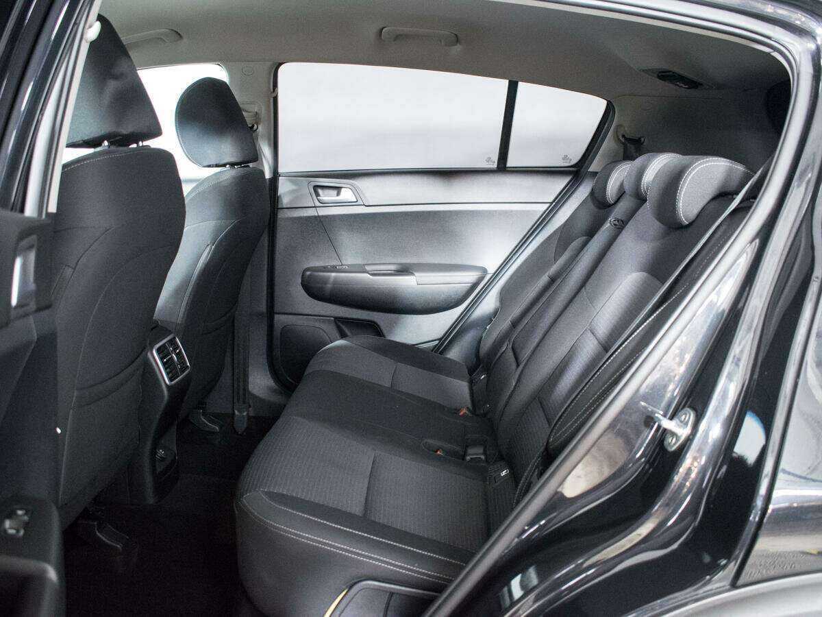 Б/У Киа Спортейдж 2021 года. Фото: #9