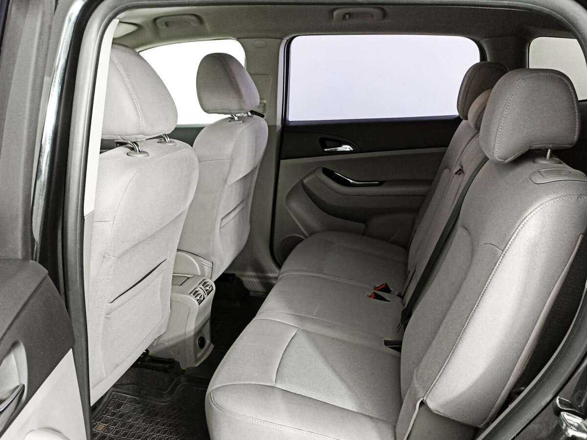 Б/У Шевроле Орландо 2012 года. Фото: #11