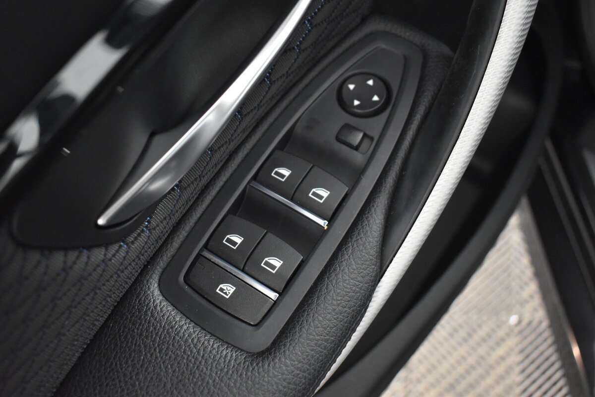 Б/У БМВ 3 серии 2016 года. Фото: #8