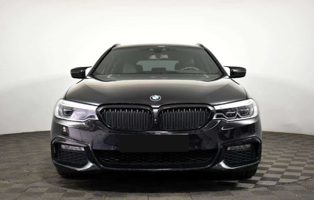 Б/У БМВ 5 серии 2018 года. Фото: #1