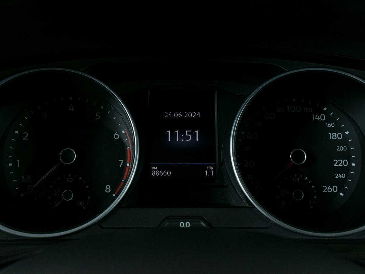 Б/У Фольксваген Тигуан 2018 года. Фото: #13