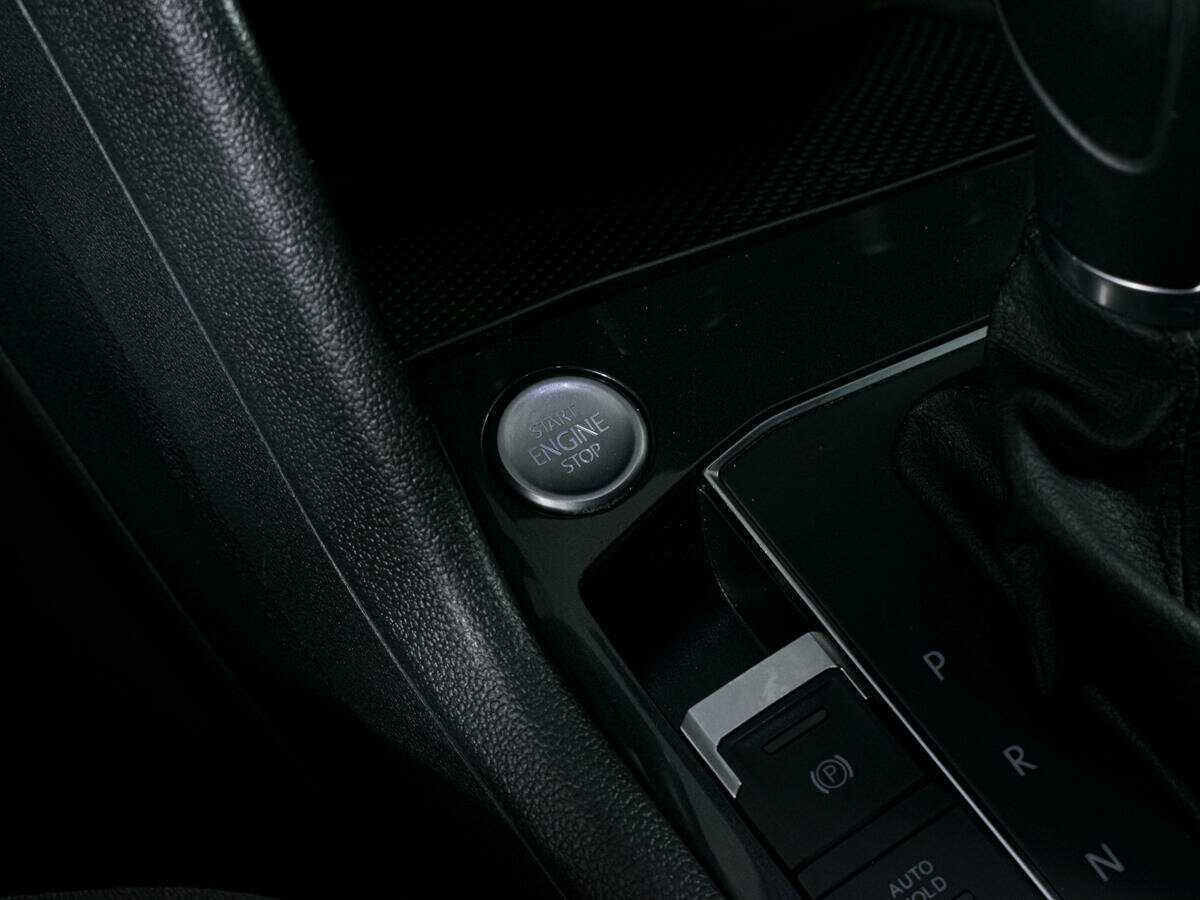 Б/У Фольксваген Тигуан 2018 года. Фото: #16