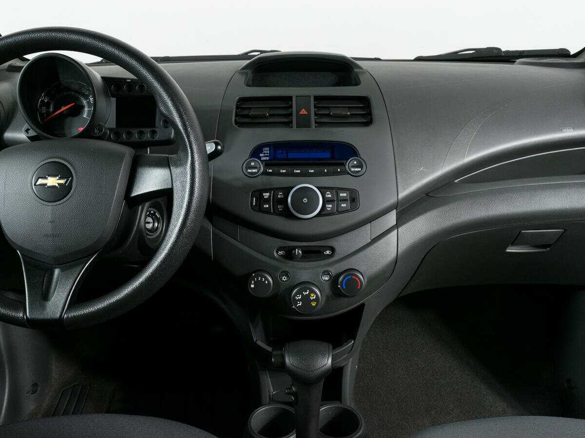 Б/У Шевроле Спарк 2013 года. Фото: #9