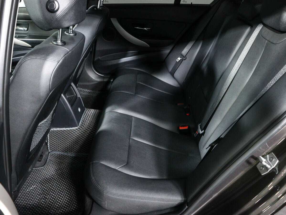 Б/У БМВ 3 серии 2013 года. Фото: #7