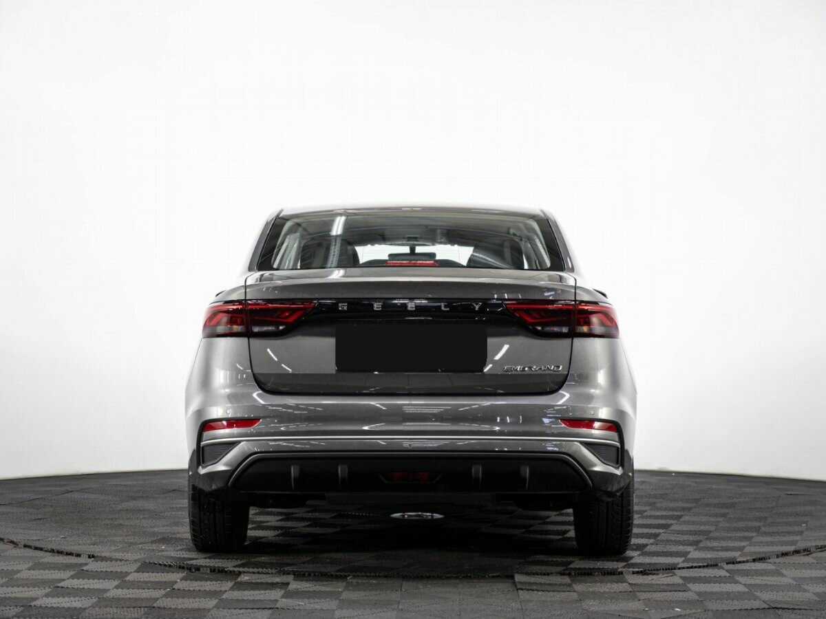 Б/У Джили Эмгранд 2023 года. Фото: #4