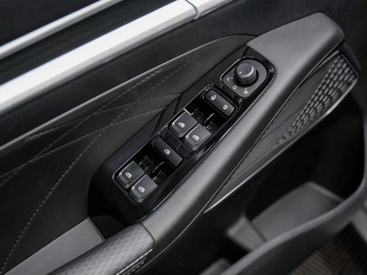 Б/У Джили Эмгранд 2023 года. Фото: #14