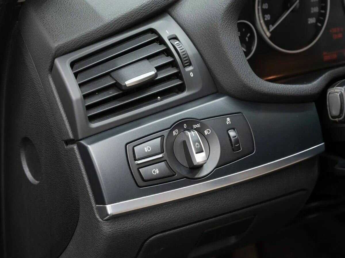 Б/У БМВ Икс3 2014 года. Фото: #20