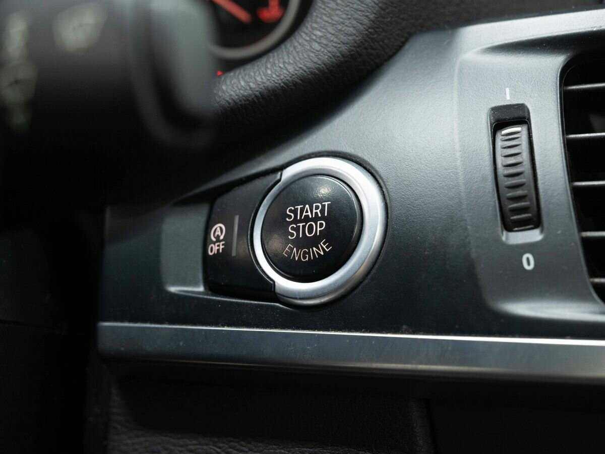 Б/У БМВ Икс3 2014 года. Фото: #24