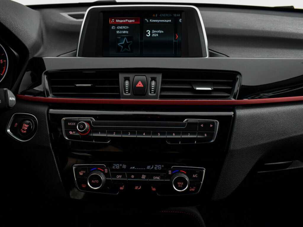 Б/У БМВ Икс1 2017 года. Фото: #12