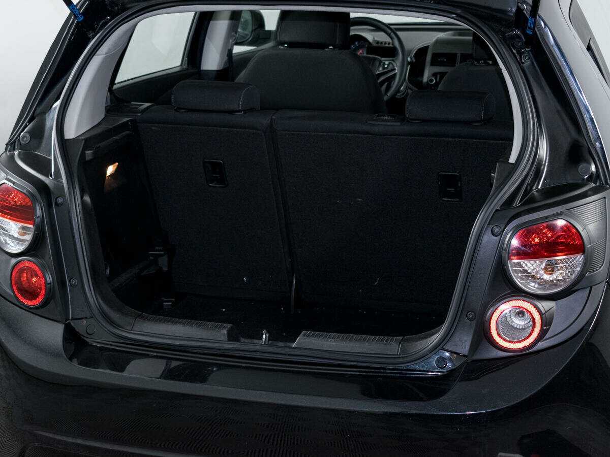 Б/У Шевроле Авео 2012 года. Фото: #6