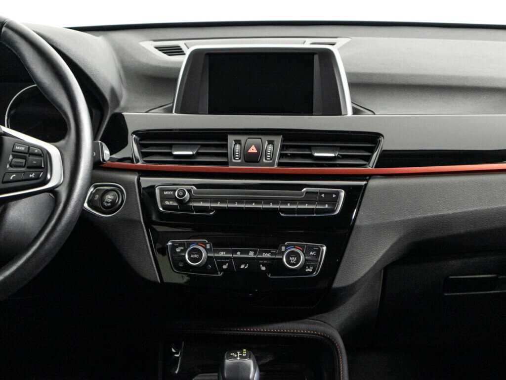 Б/У БМВ Икс1 2018 года. Фото: #13