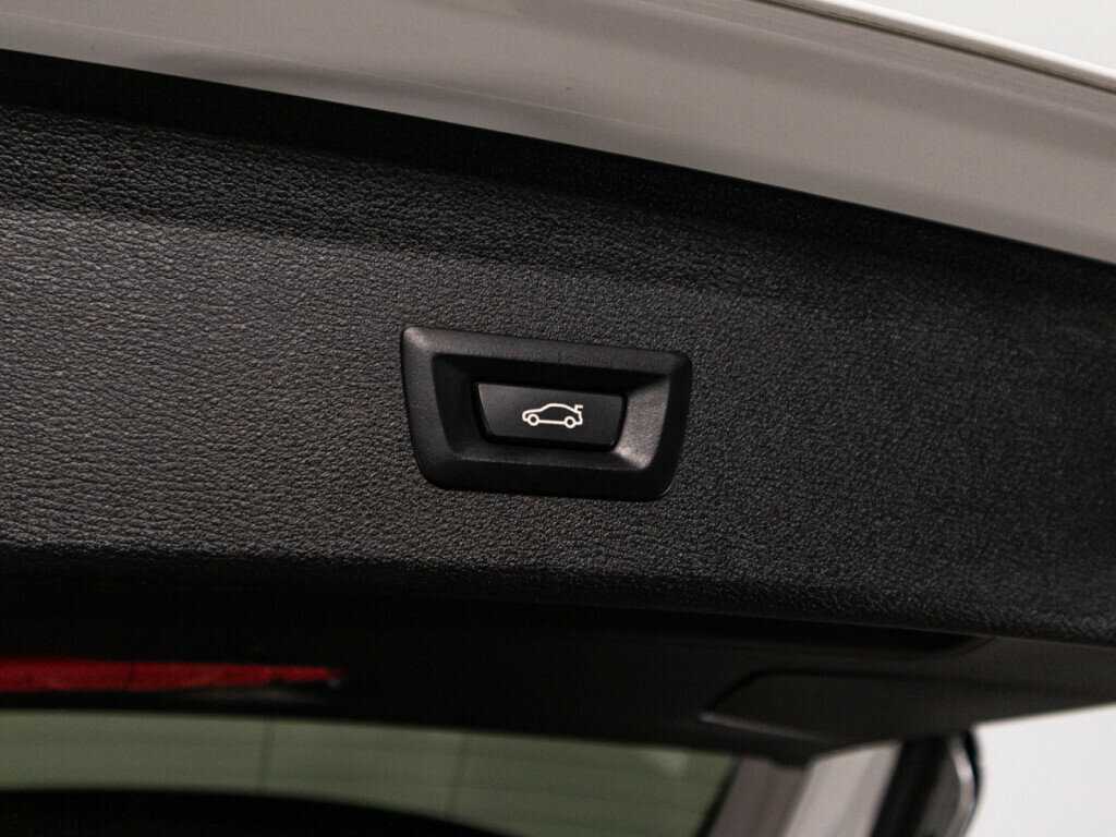 Б/У БМВ Икс1 2018 года. Фото: #15