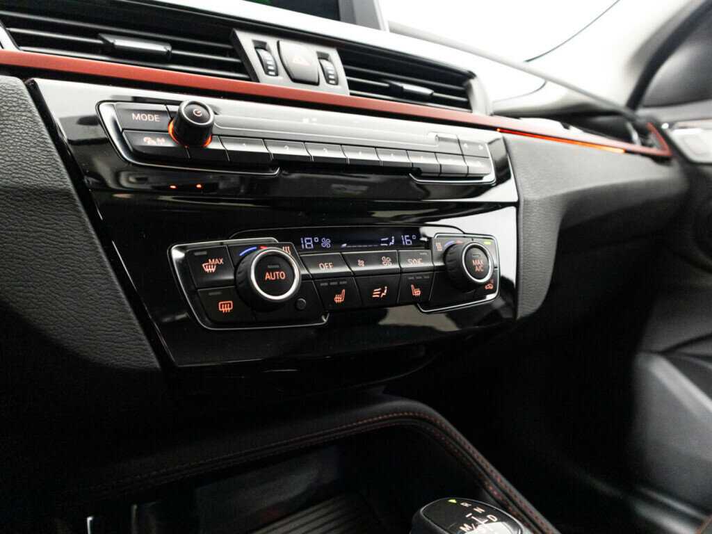 Б/У БМВ Икс1 2018 года. Фото: #20