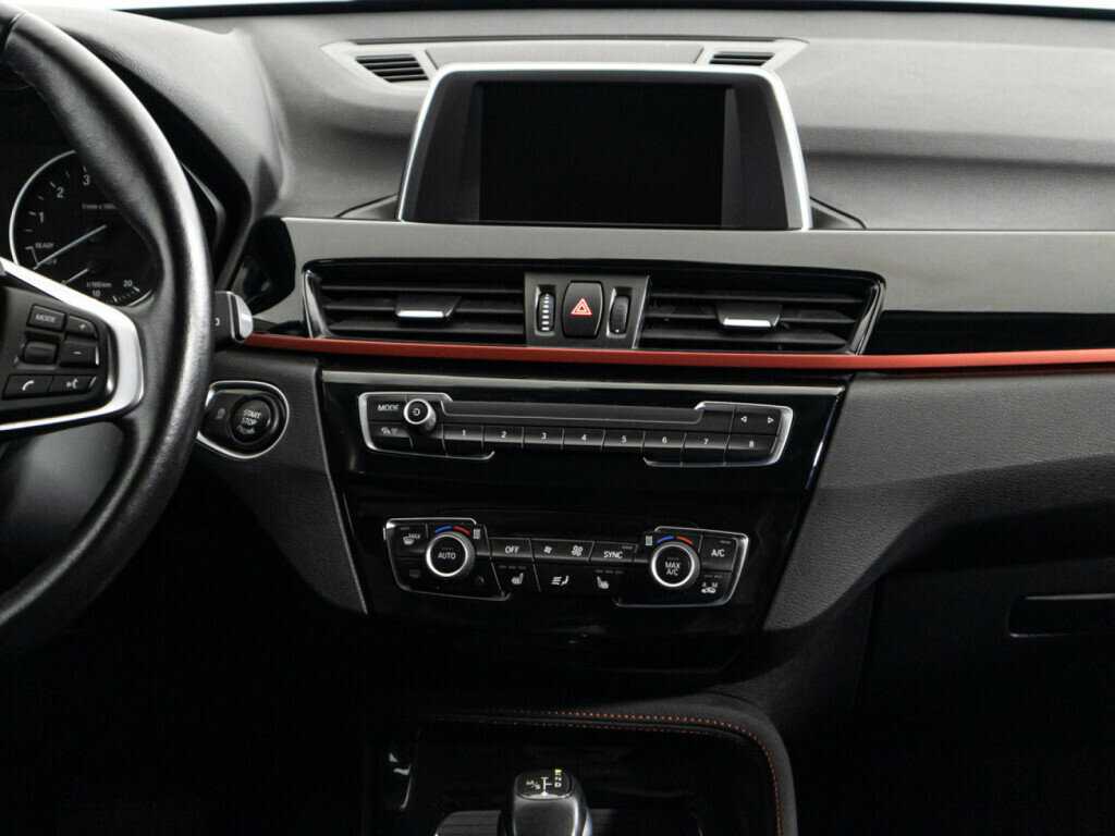 Б/У БМВ Икс1 2017 года. Фото: #13