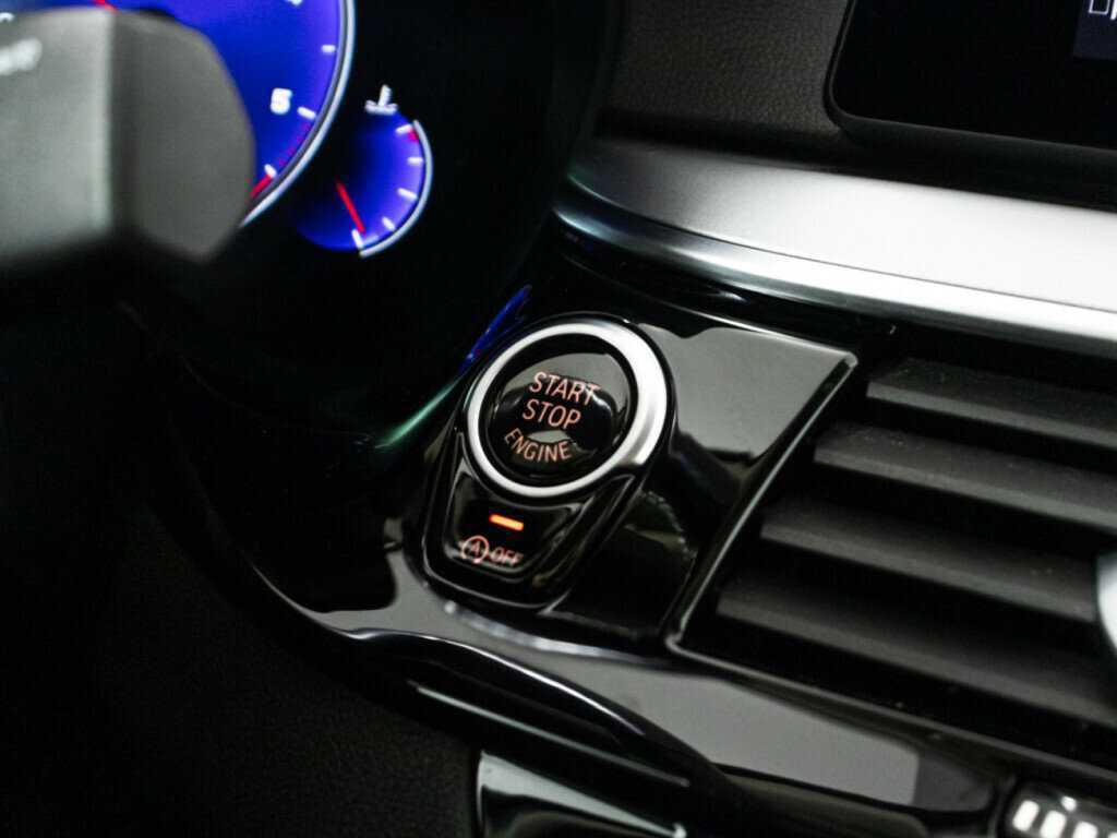 Б/У БМВ 5 серии 2018 года. Фото: #21