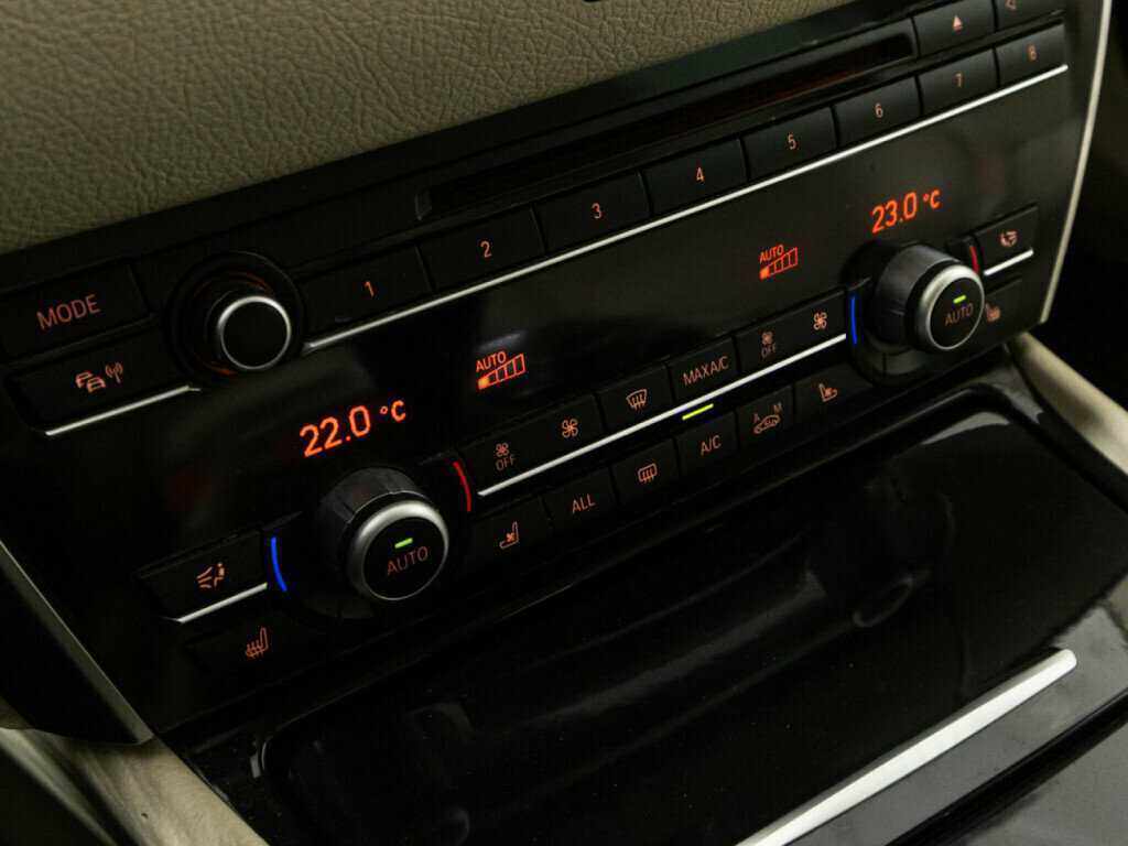 Б/У БМВ 5 серии 2012 года. Фото: #16