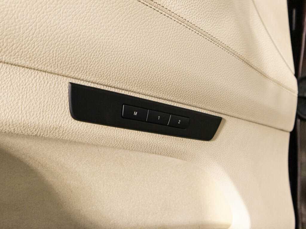 Б/У БМВ 5 серии 2012 года. Фото: #22