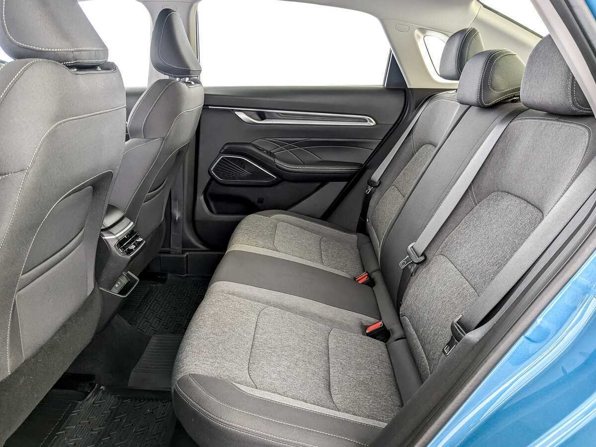 Б/У Джили Эмгранд 2023 года. Фото: #11