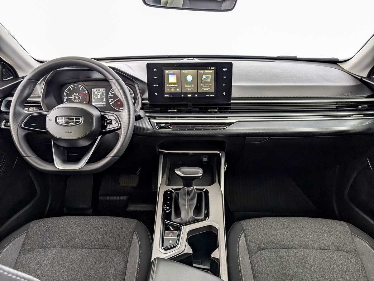 Б/У Джили Эмгранд 2023 года. Фото: #13