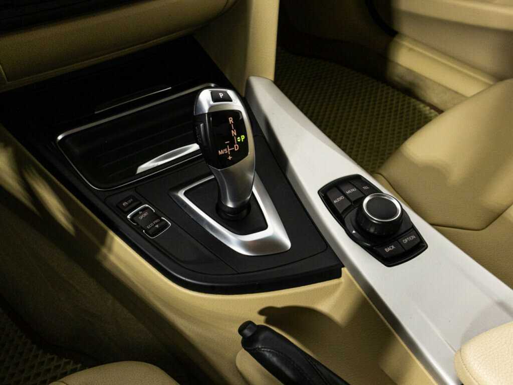 Б/У БМВ 3 серии 2014 года. Фото: #15