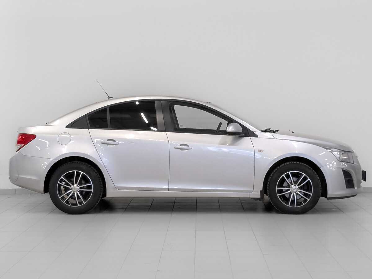 Б/У Шевроле Круз 2013 года. Фото: #3