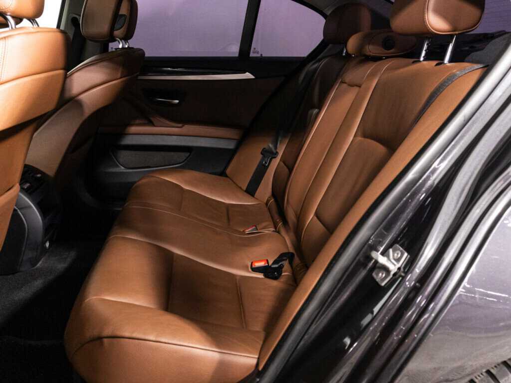 Б/У БМВ 5 серии 2012 года. Фото: #9