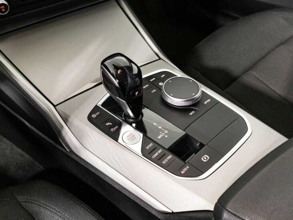 Б/У БМВ 3 серии 2019 года. Фото: #19