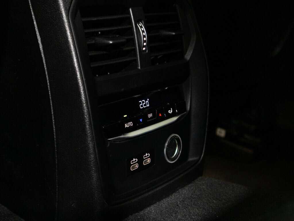 Б/У БМВ 3 серии 2019 года. Фото: #20