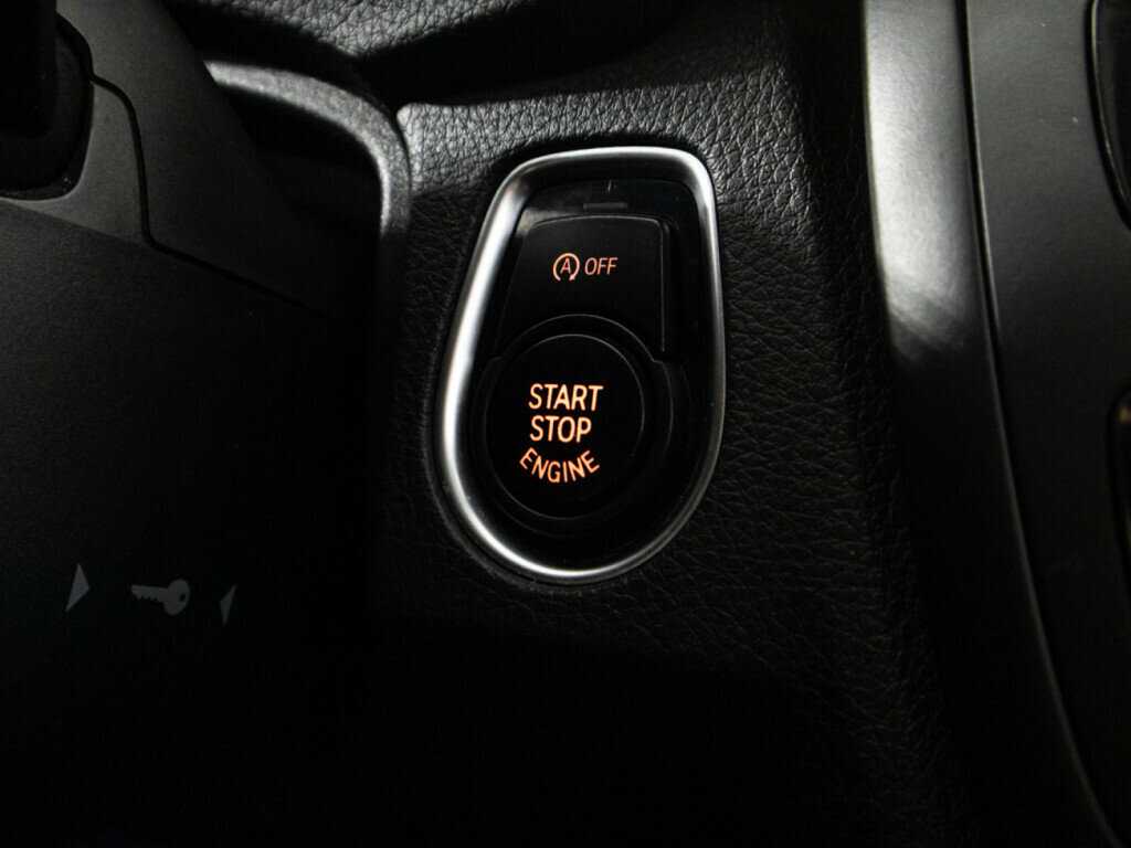 Б/У БМВ 3 серии 2013 года. Фото: #16