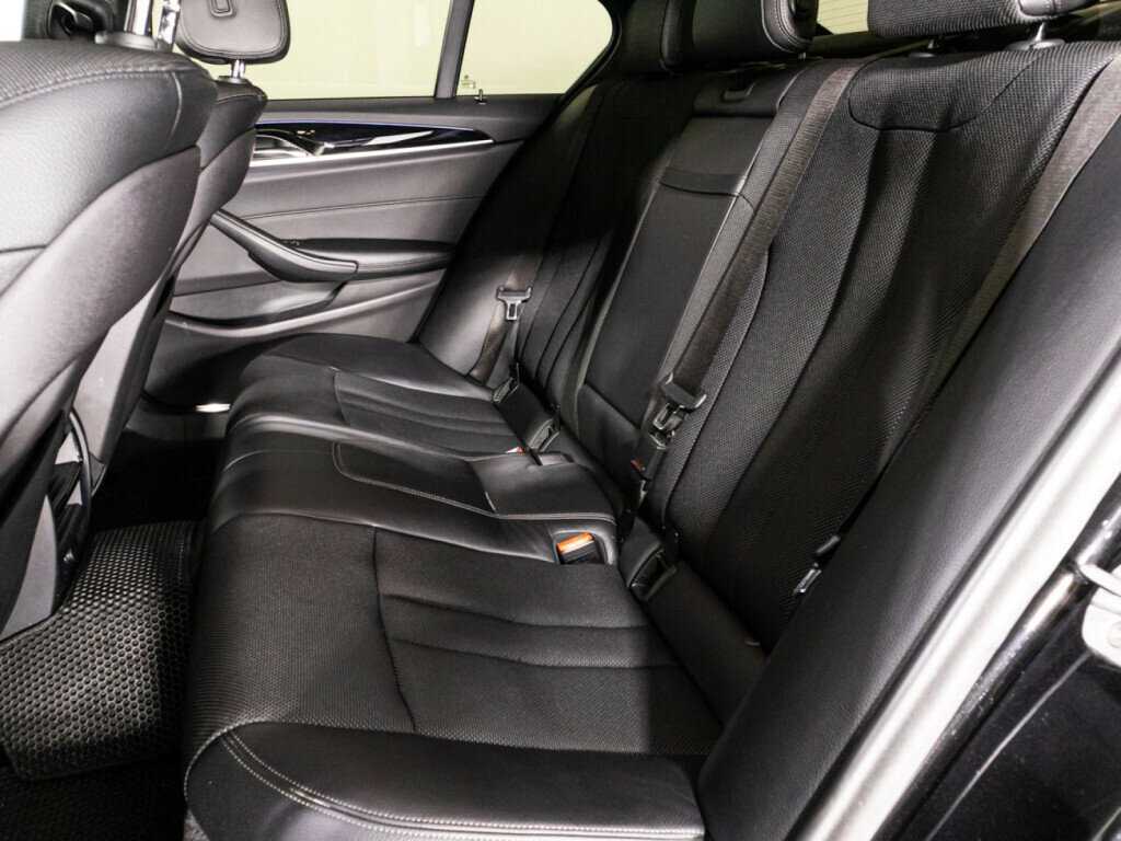 Б/У БМВ 5 серии 2017 года. Фото: #9