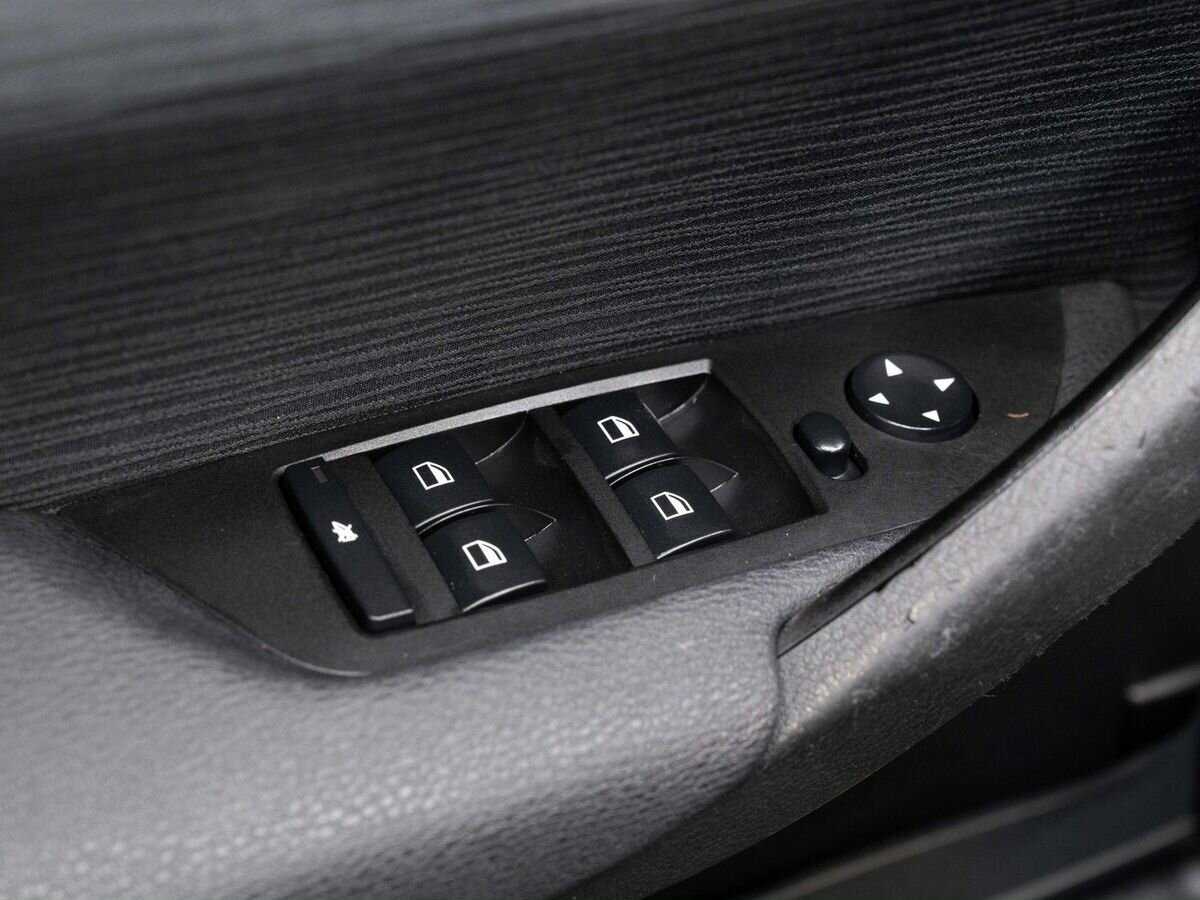 Б/У БМВ Икс1 2013 года. Фото: #17