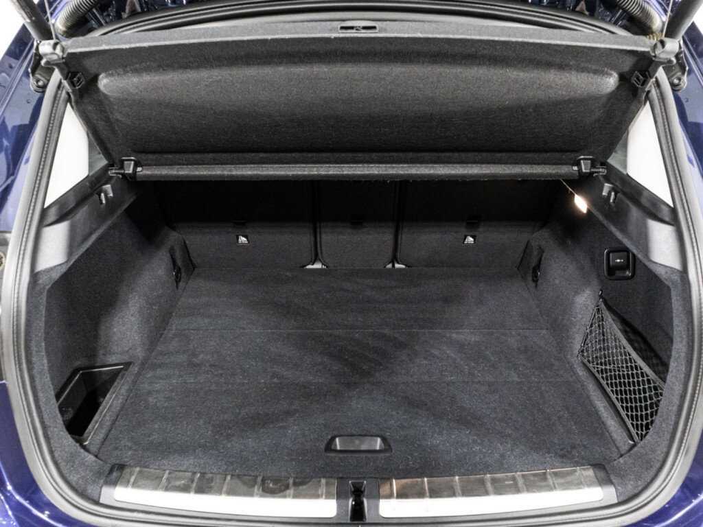 Б/У БМВ Икс1 2018 года. Фото: #14