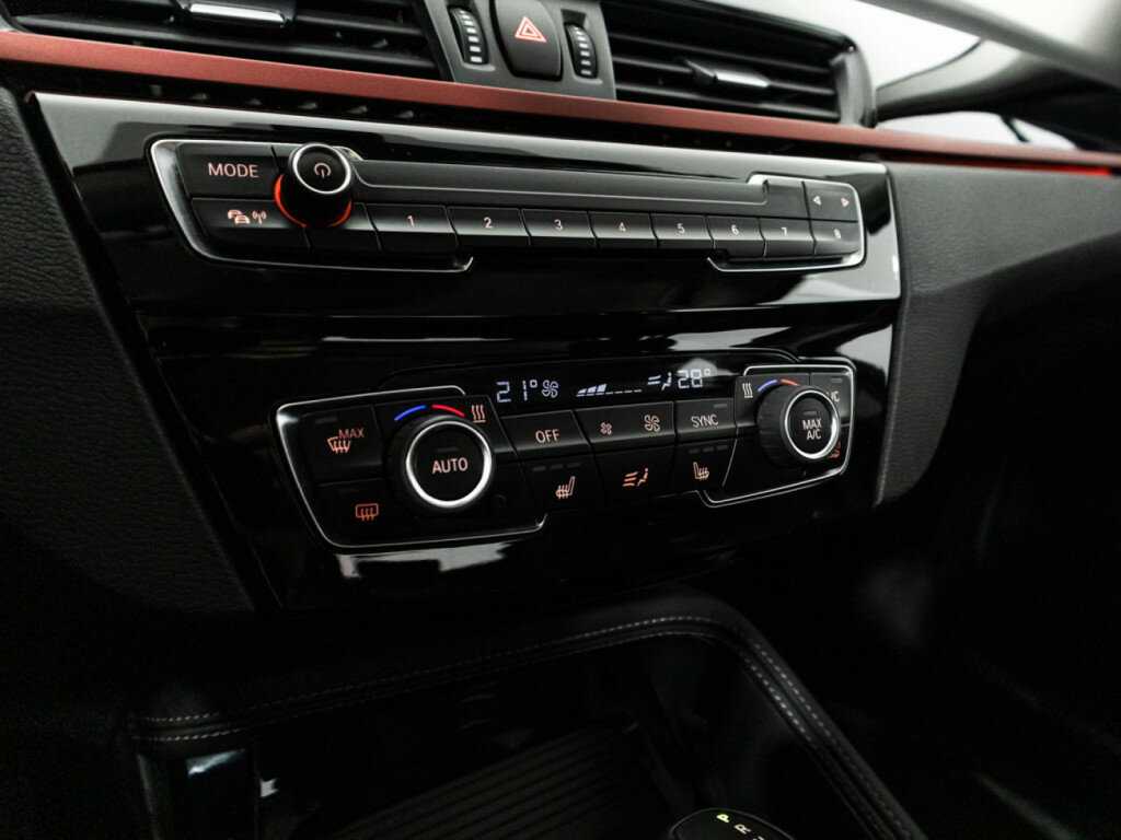 Б/У БМВ Икс1 2018 года. Фото: #19