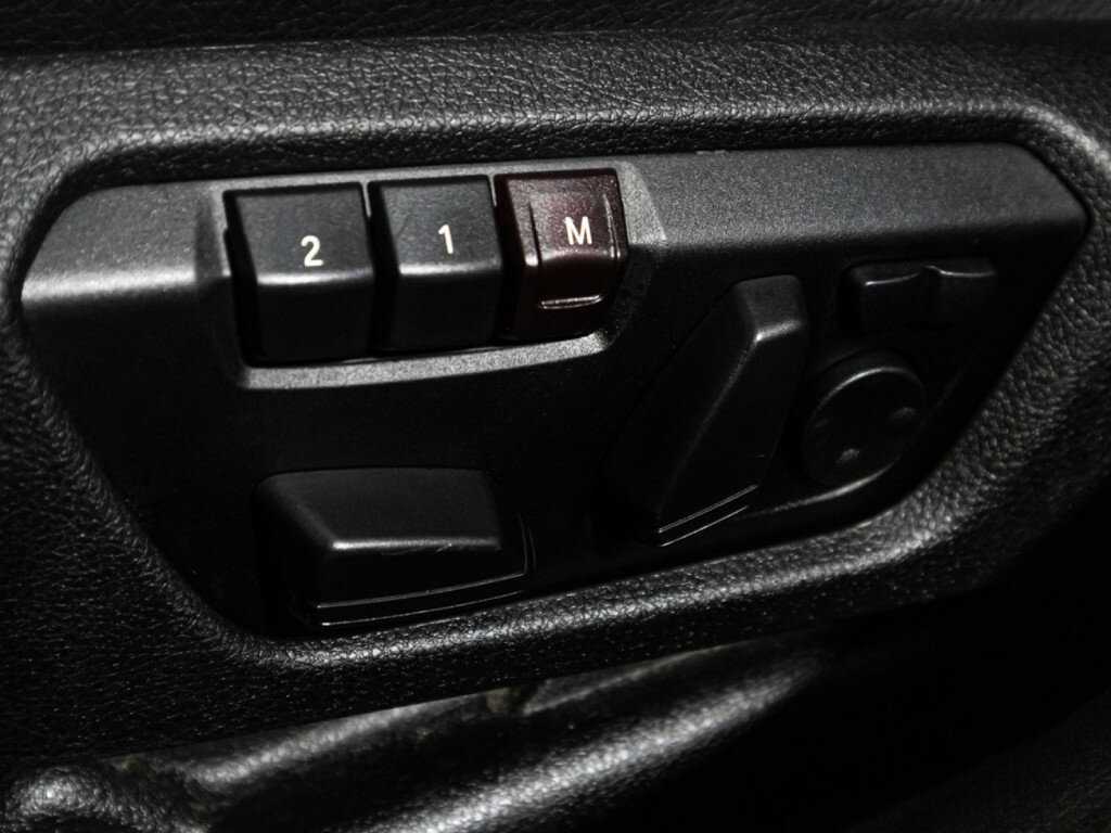 Б/У БМВ 3 серии 2013 года. Фото: #16