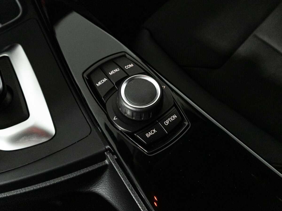 Б/У БМВ 3 серии 2018 года. Фото: #16