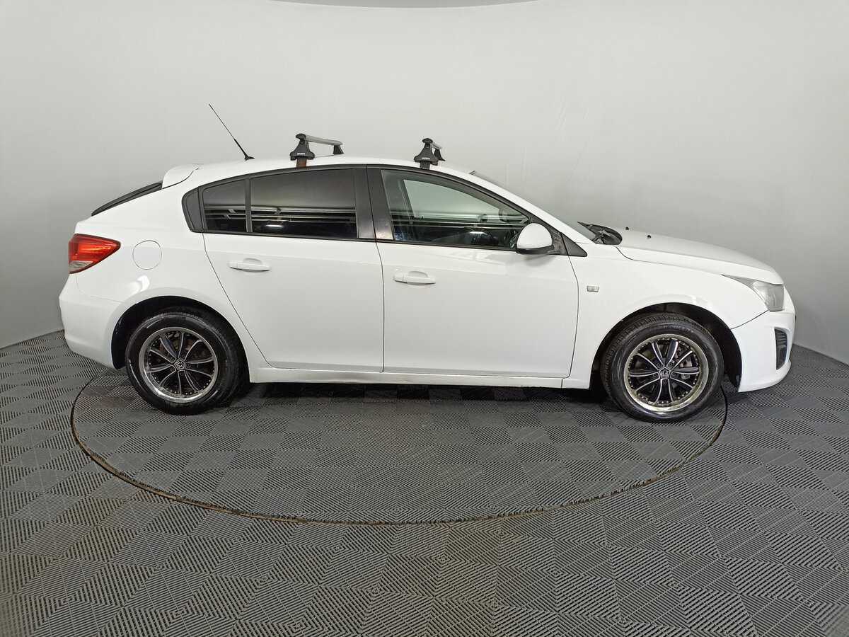 Б/У Шевроле Круз 2013 года. Фото: #3