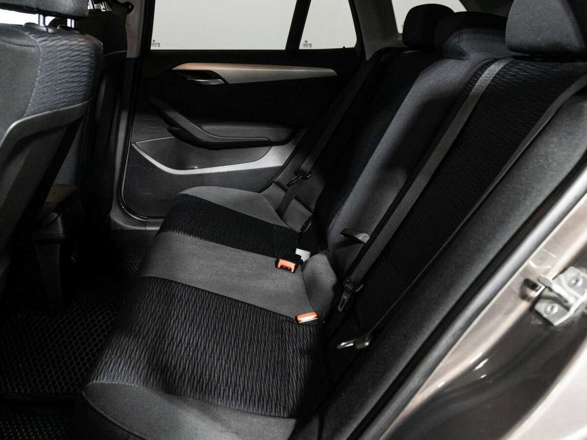 Б/У БМВ Икс1 2013 года. Фото: #9