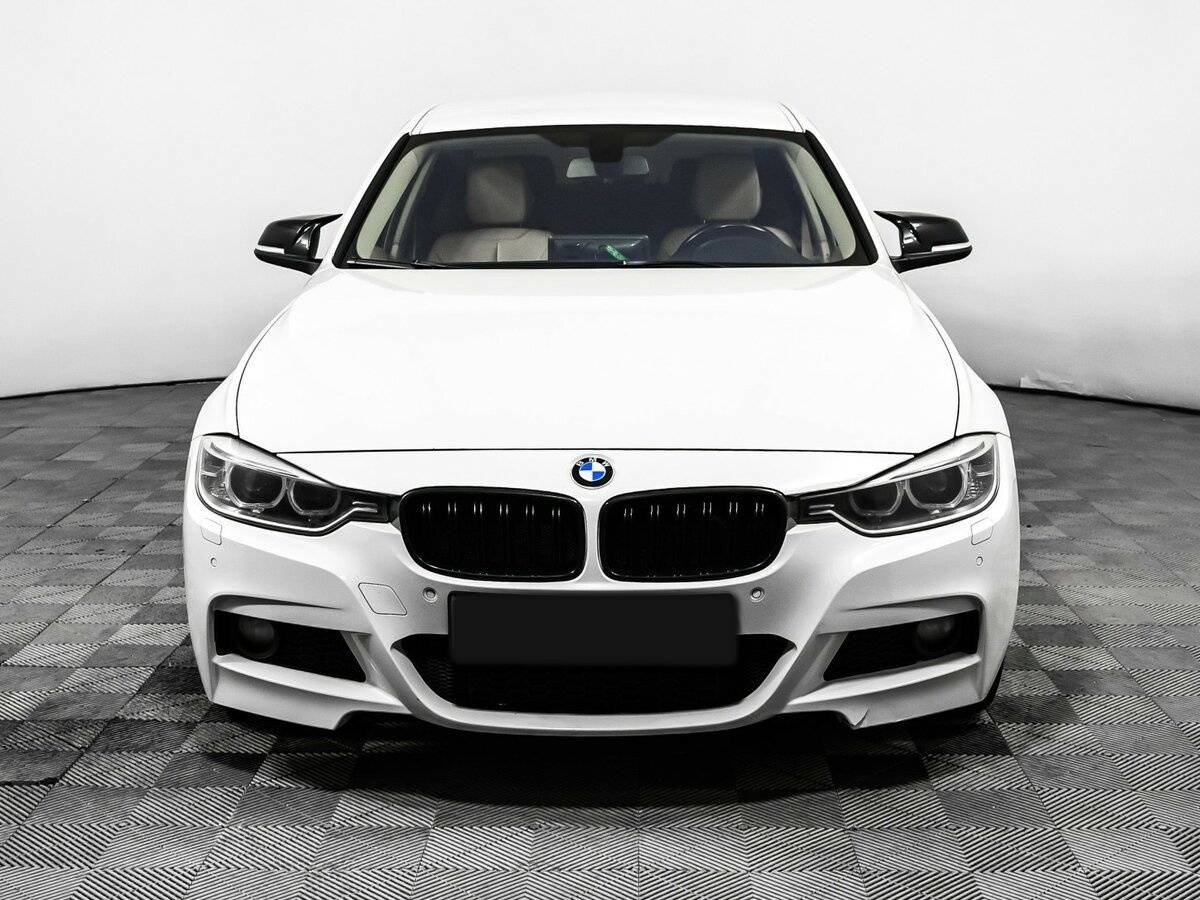 Б/У БМВ 3 серии 2013 года. Фото: #1