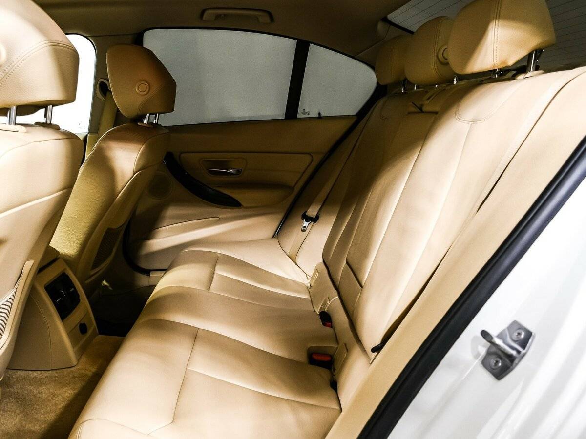 Б/У БМВ 3 серии 2013 года. Фото: #11