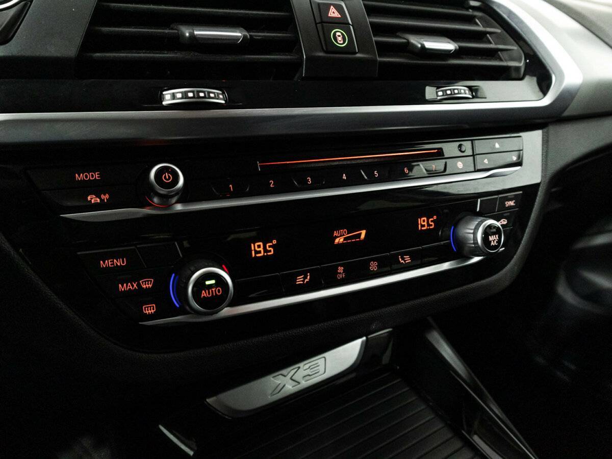 Б/У БМВ Икс3 2018 года. Фото: #18