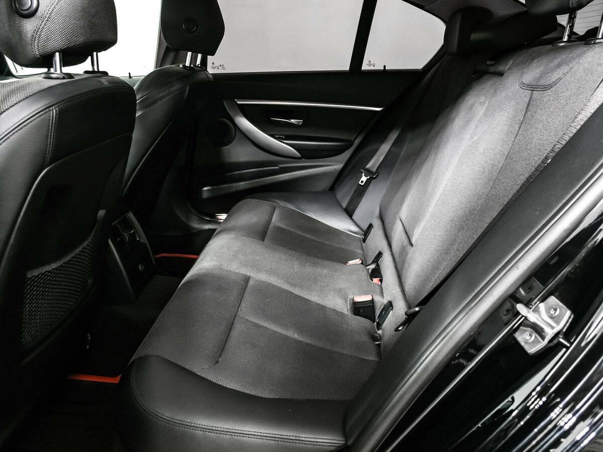 Б/У БМВ 3 серии 2017 года. Фото: #11