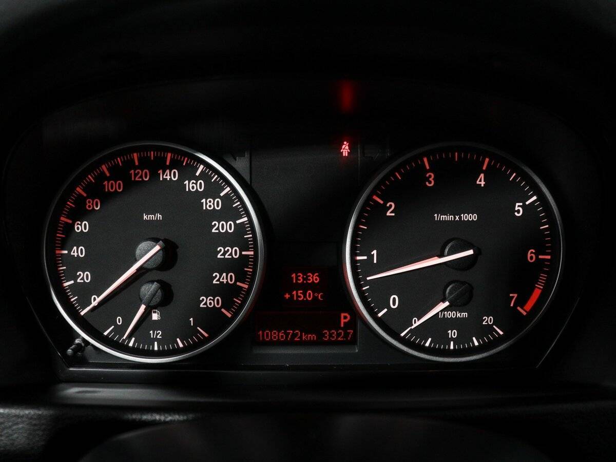 Б/У БМВ Икс1 2014 года. Фото: #12