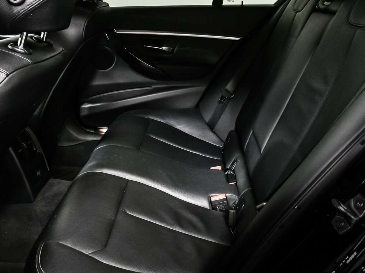 Б/У БМВ 3 серии 2016 года. Фото: #11