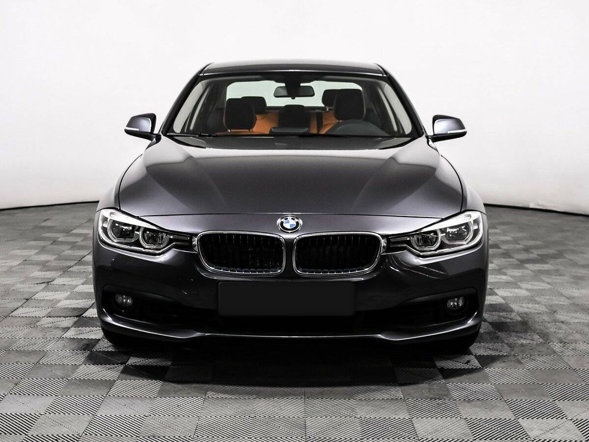 Б/У БМВ 3 серии 2017 года. Фото: #1