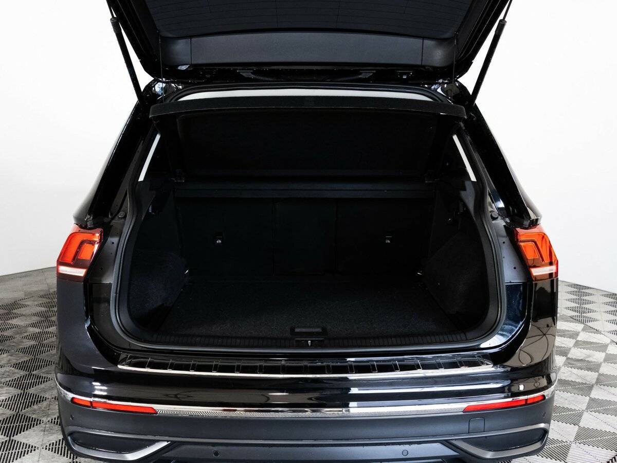 Б/У Фольксваген Тигуан 2021 года. Фото: #14